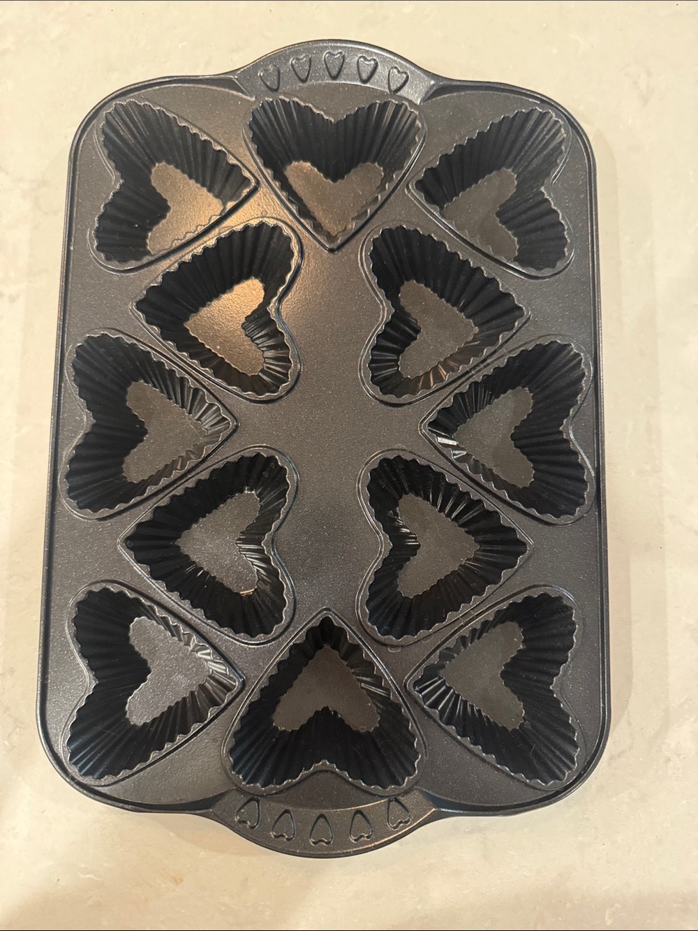 Nordic Ware Heart-Shaped Nonstick Tartlette Pan - Black